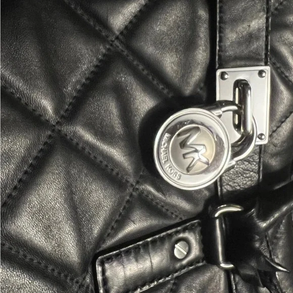 Quilted Michael Kors Hamilton Tote / purse - Picture 6 of 8